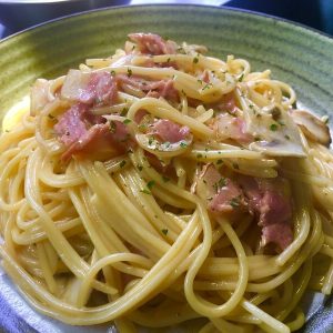 Classic Spaghetti alla Carbonara without Cream