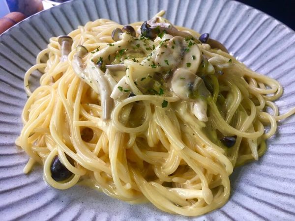 Mix Mushroom Spaghetti in Egg & Cream Sauce